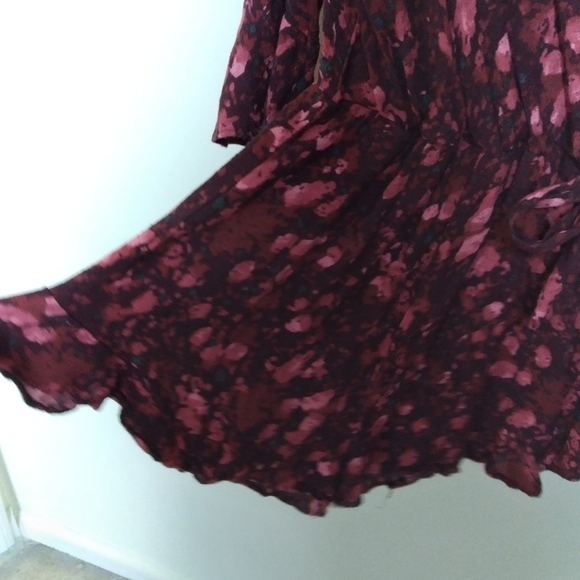 Free People Red Floral All The Right Ruffles Romper Size Small - Picture 8 of 15